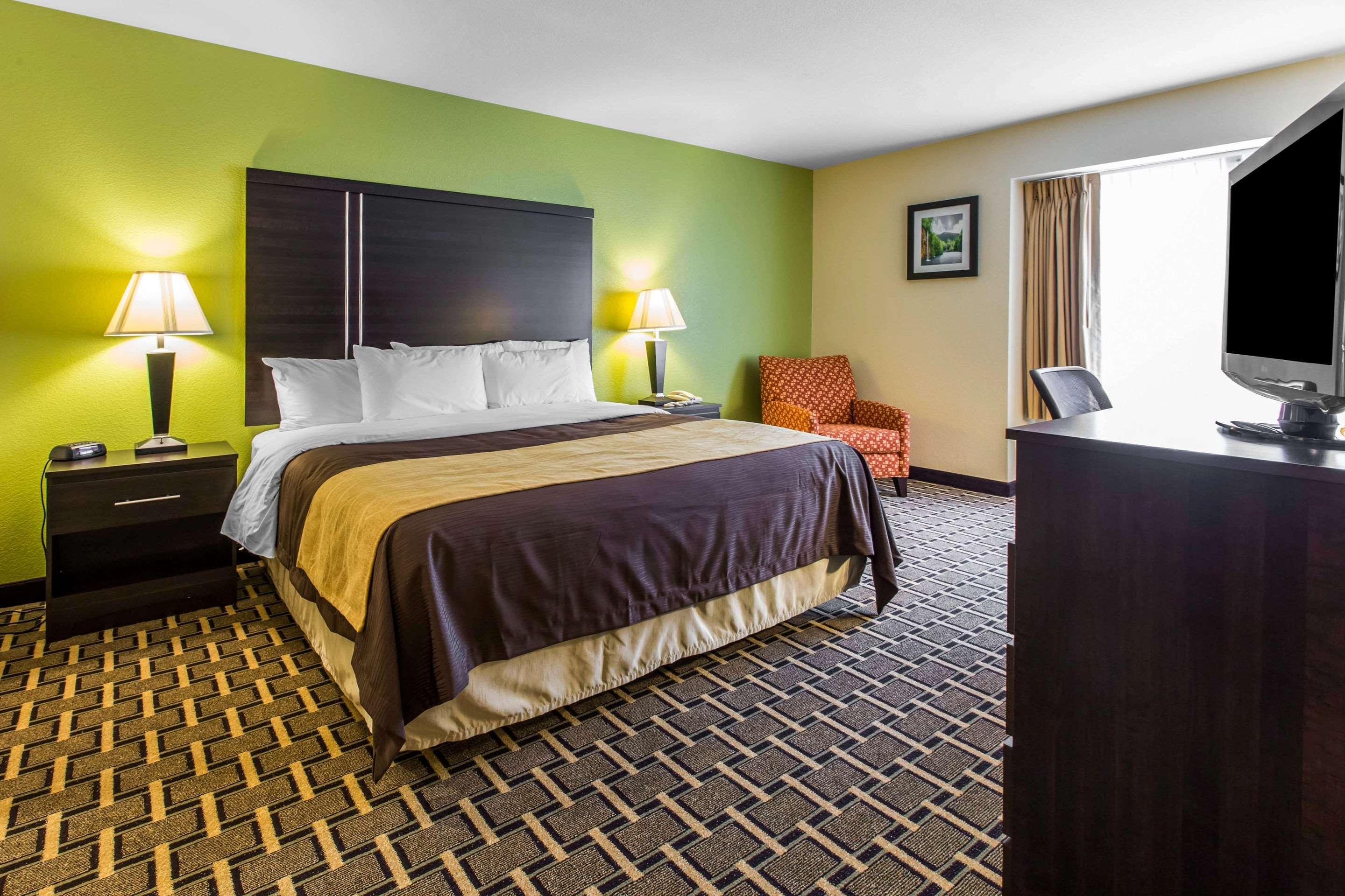 Quality Inn West Of Asheville Canton Bagian luar foto