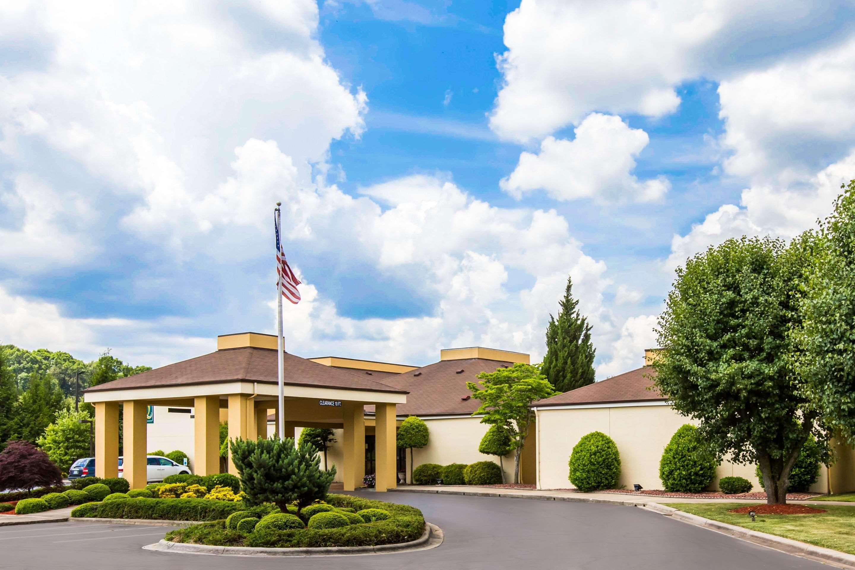 Quality Inn West Of Asheville Canton Bagian luar foto