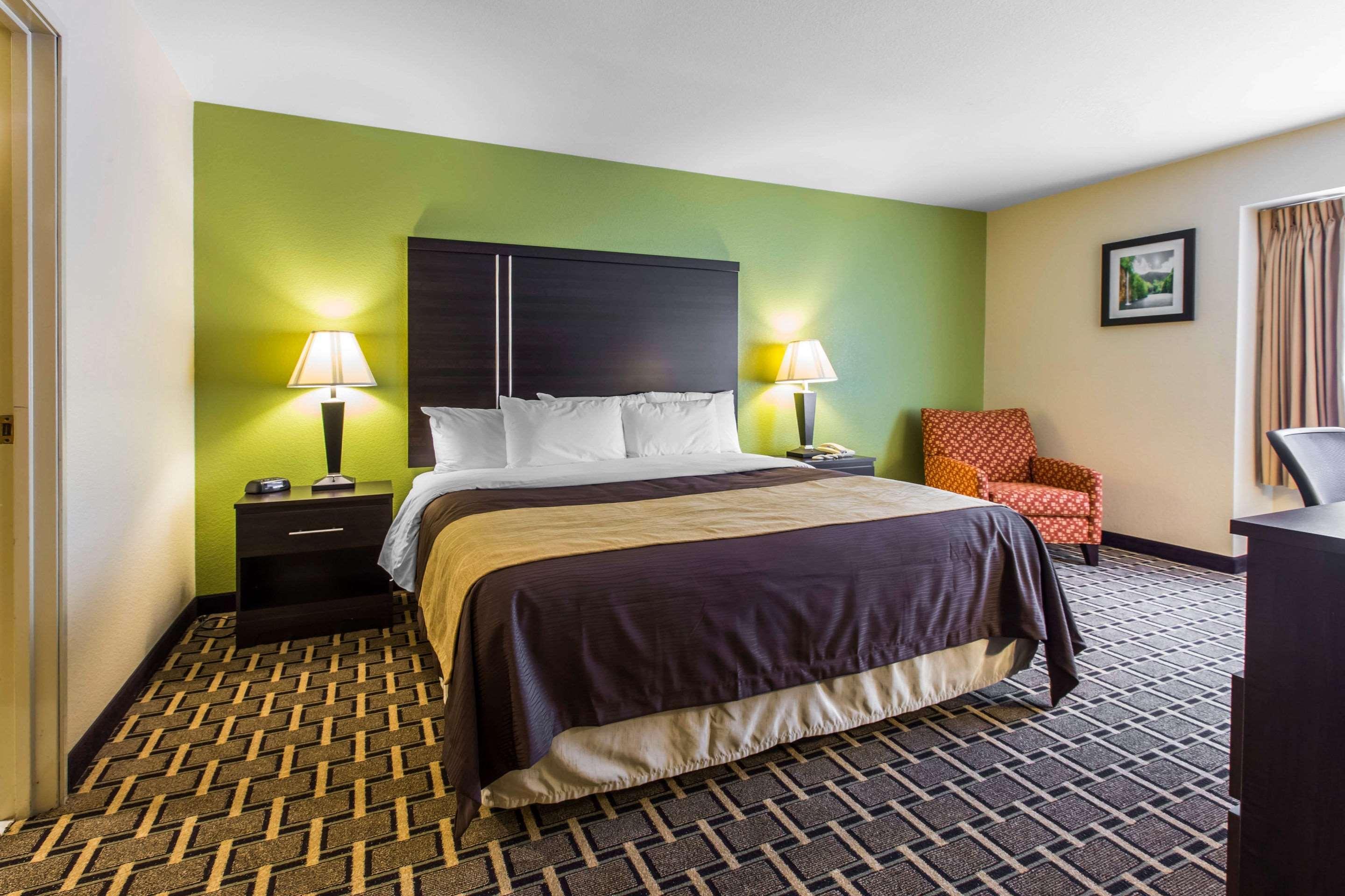 Quality Inn West Of Asheville Canton Bagian luar foto
