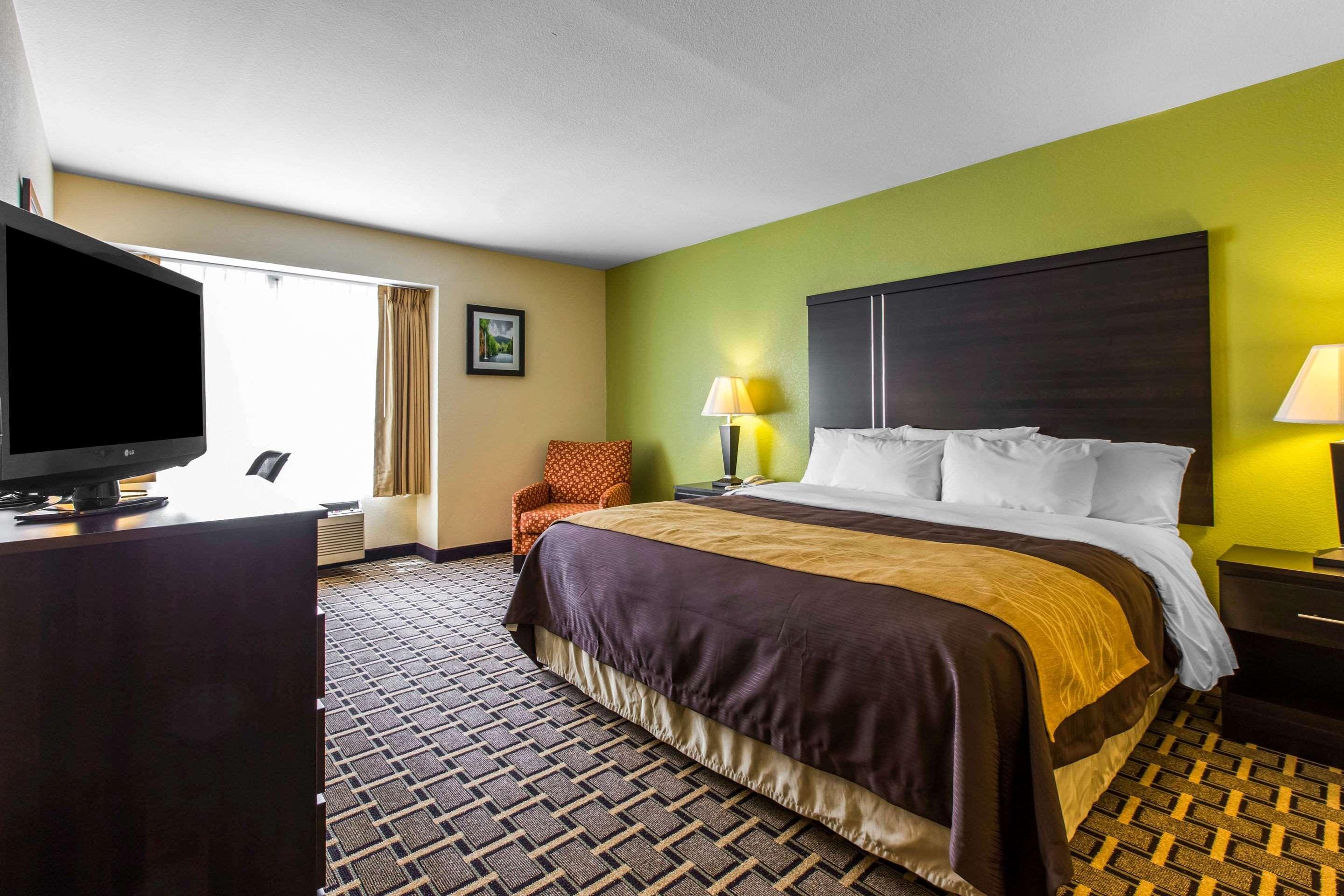 Quality Inn West Of Asheville Canton Bagian luar foto