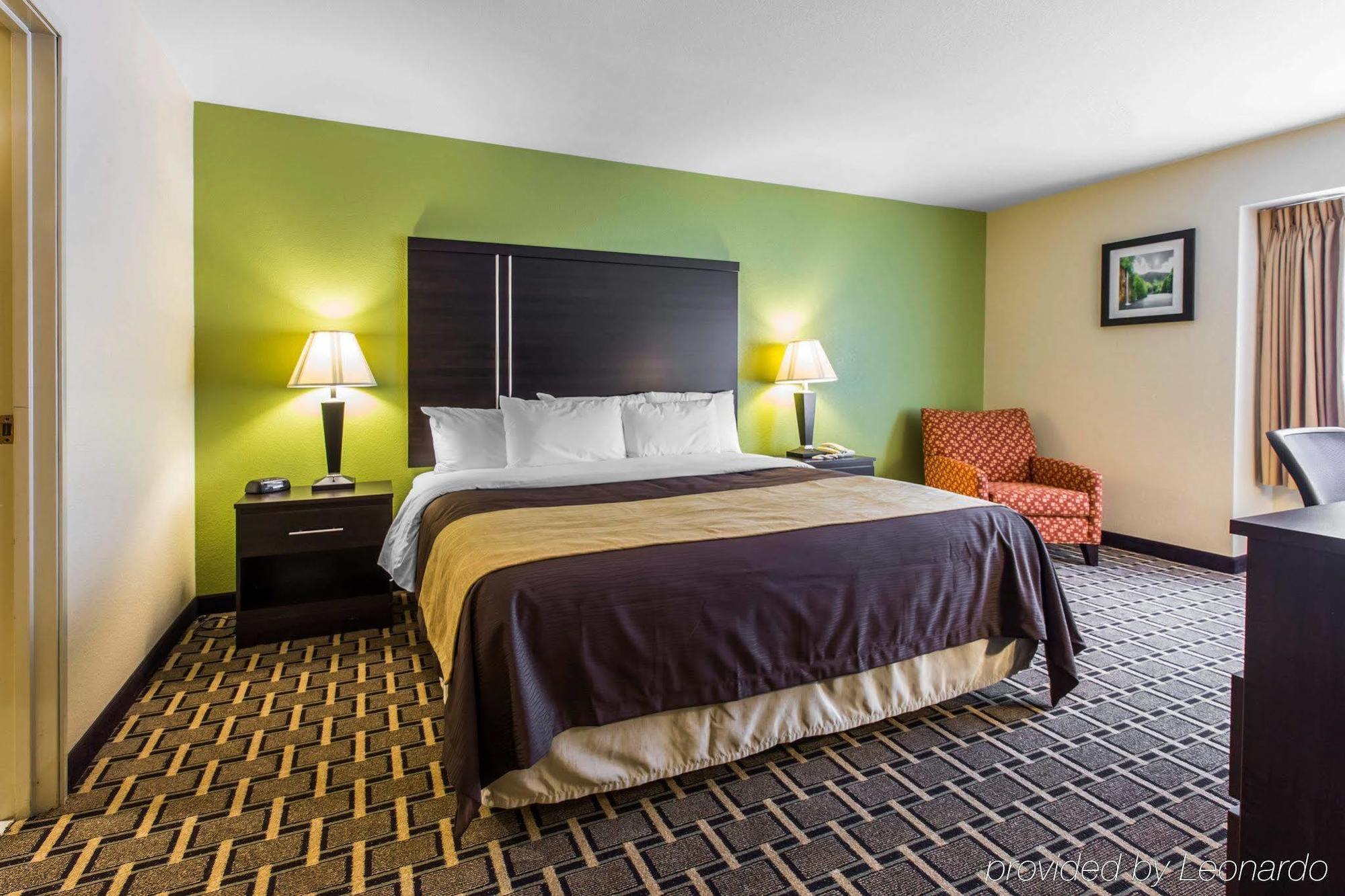 Quality Inn West Of Asheville Canton Bagian luar foto